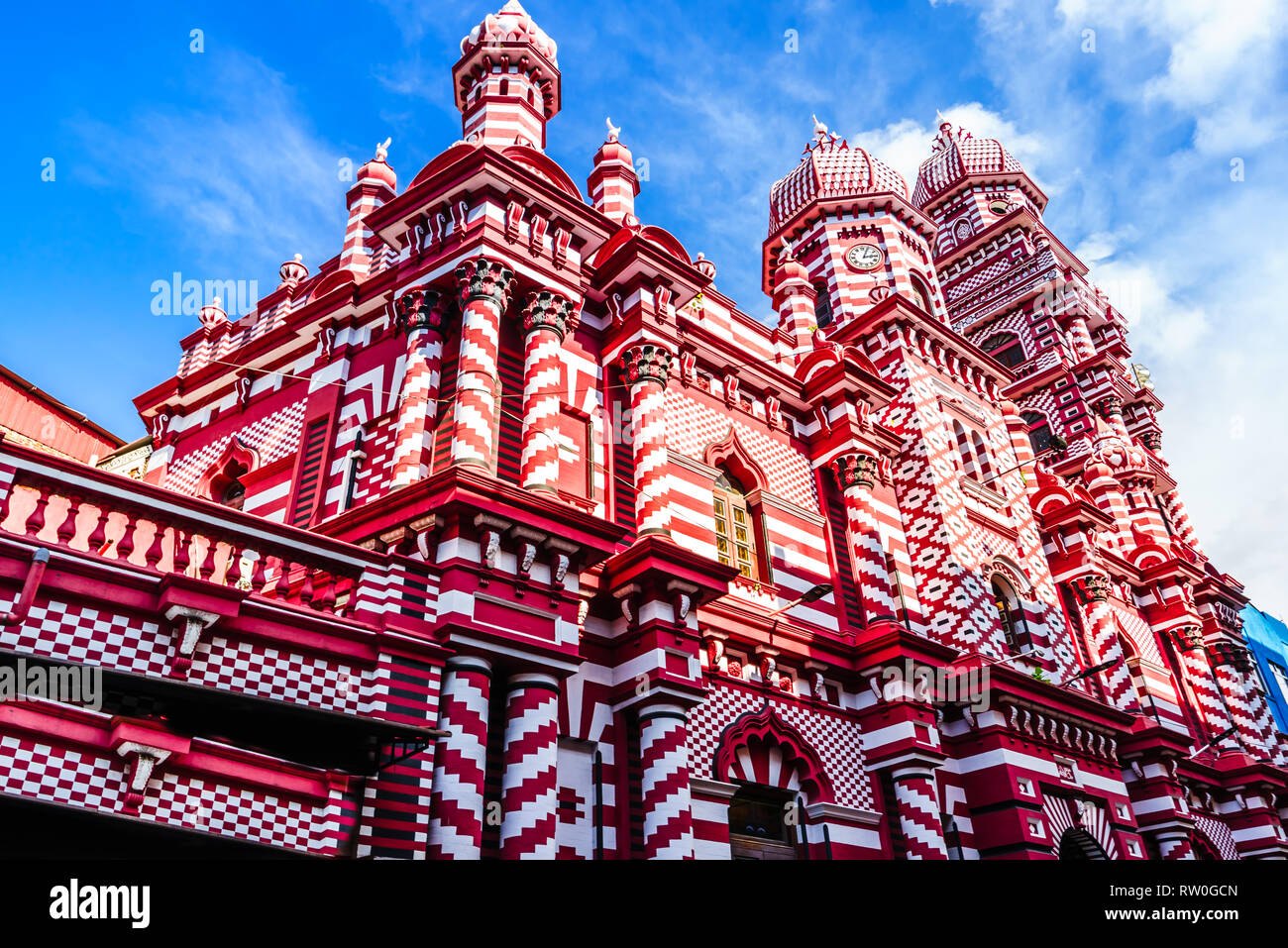 Red Mosque (Jami Ul-Alfar)