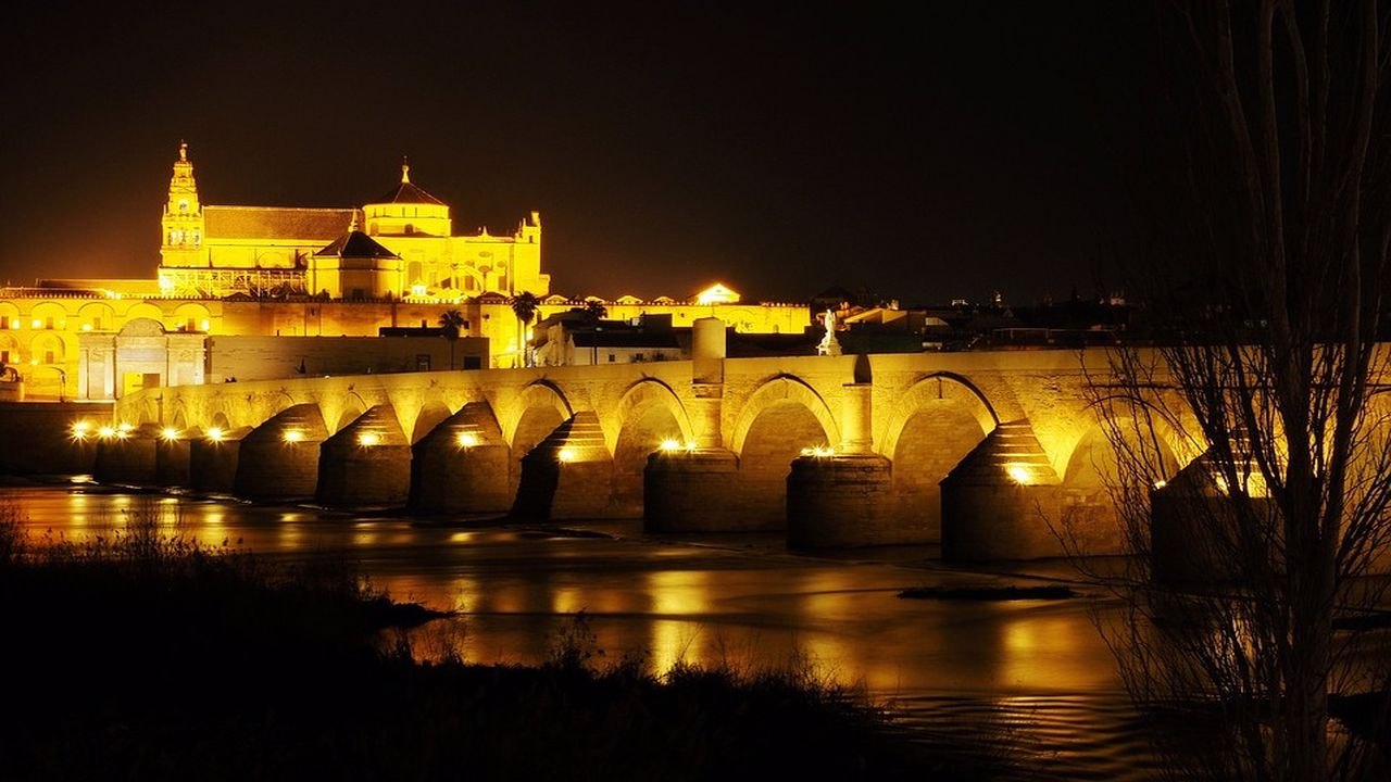 Puente Romano (Roma Köprüsü) & Calahorra Kulesi