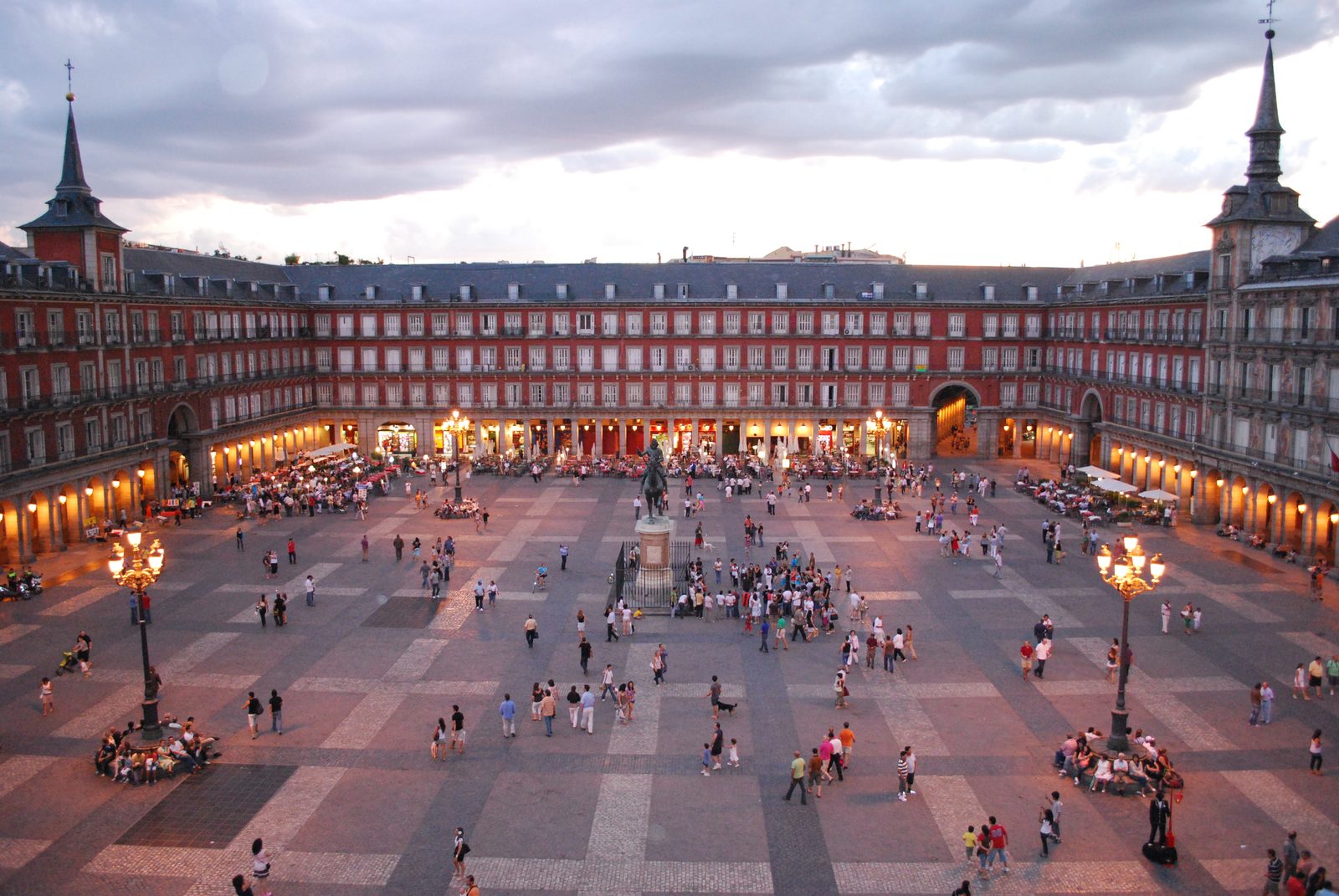 ucuzakesfet.com/madrid-plaza-mayor