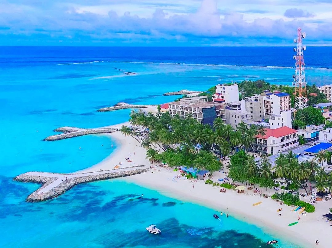 Maafushi (Yerel Ada)