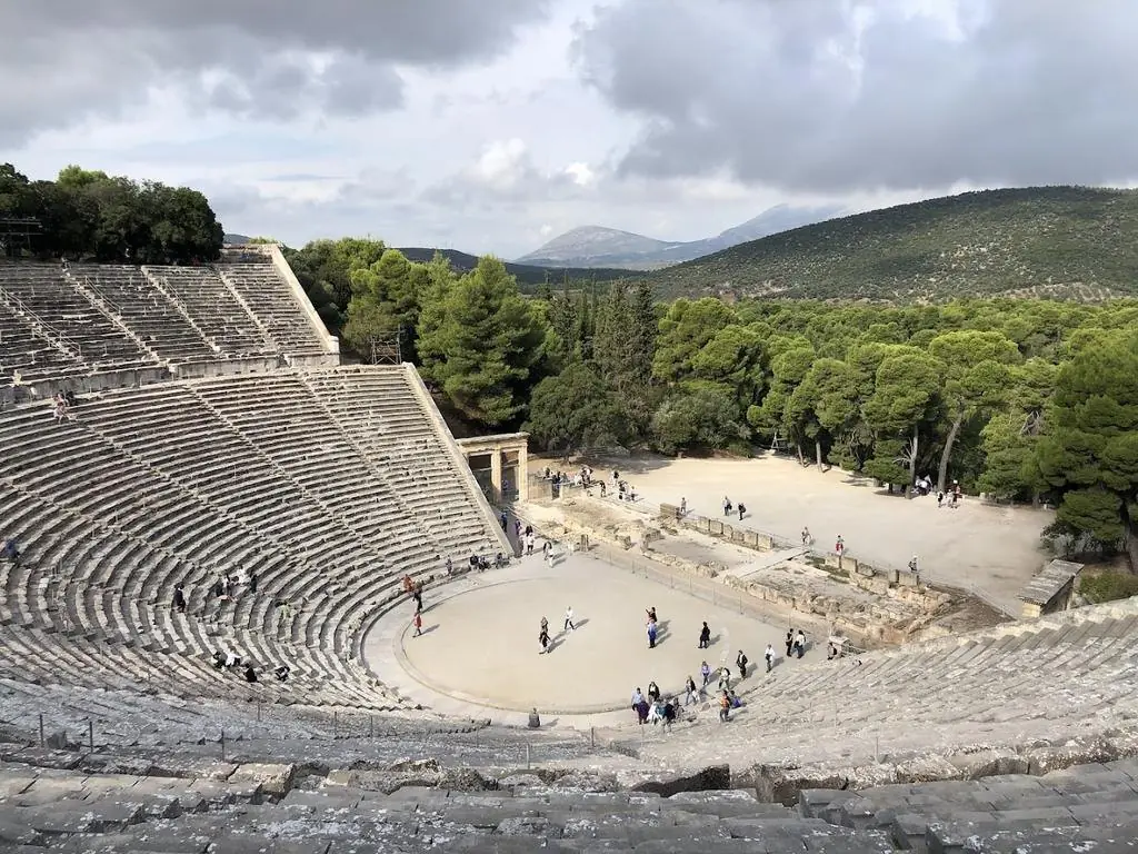Epidaurus Antik Tiyatrosu