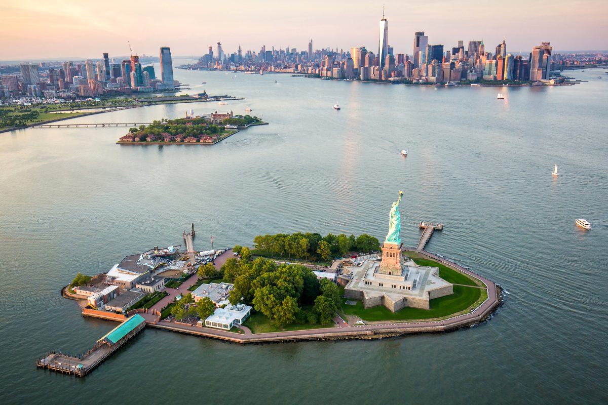 ucuzakesfet.com/newyork-statue-of-liberty-ellis-island