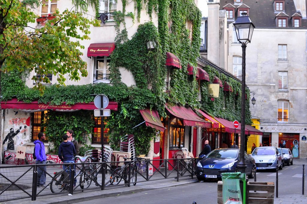 ucuzakesfet.com/paris-le-marais