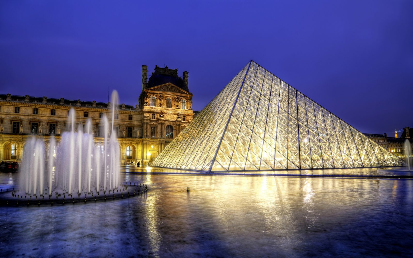 ucuzakesfet.com/paris-louvre-muzesi
