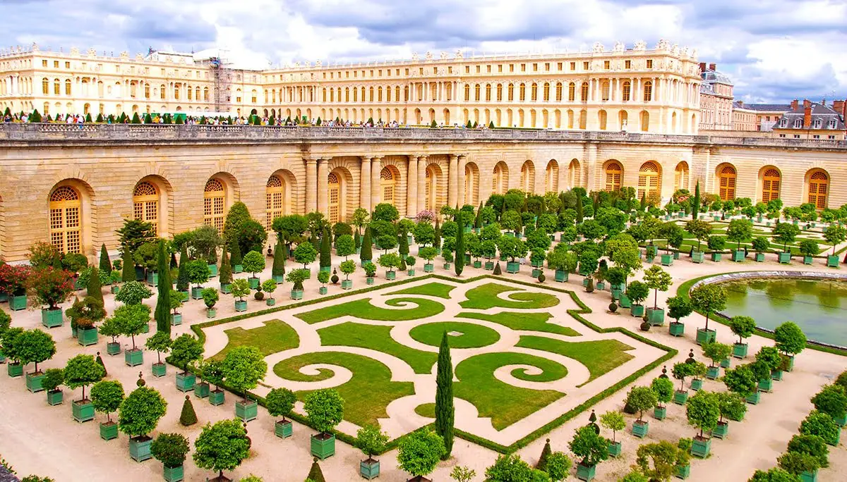 Paris: versay sarayi