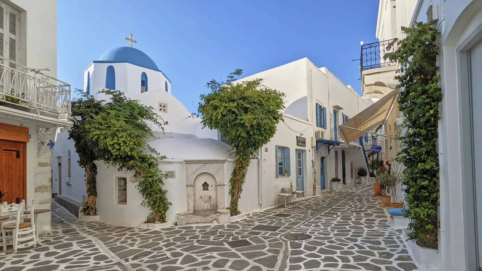 Parikia & Panagia Ekatontapiliani