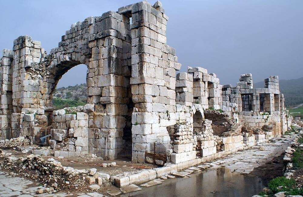 Patara Tahıl Ambarı (Horrea Hadriani)