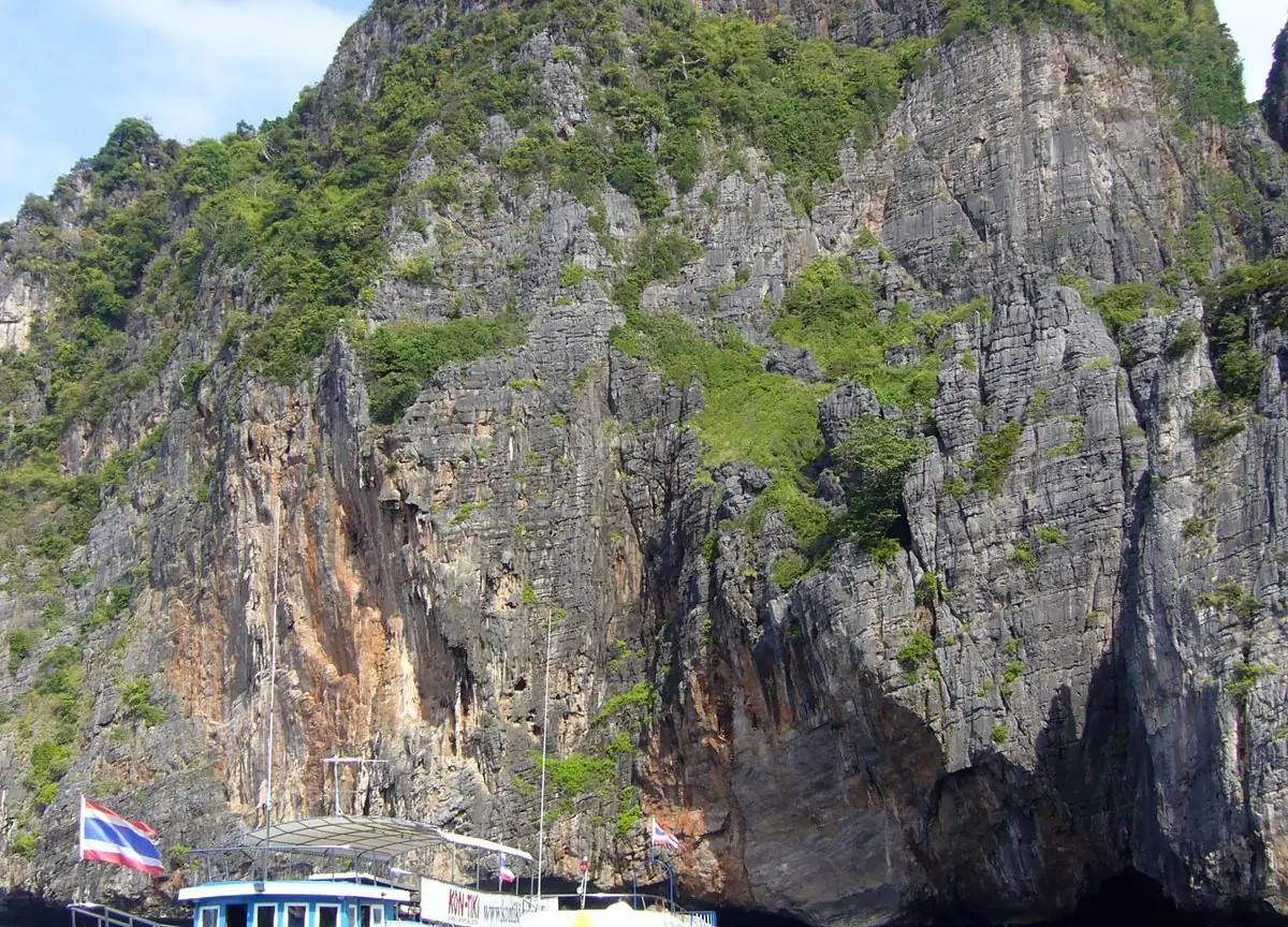 Phuket: 07