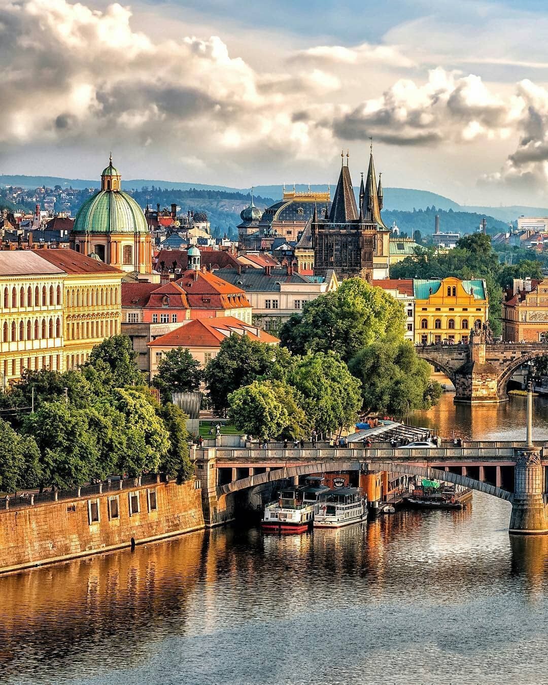 ucuzakesfet.com/prag-pet-in-tepesi-kule