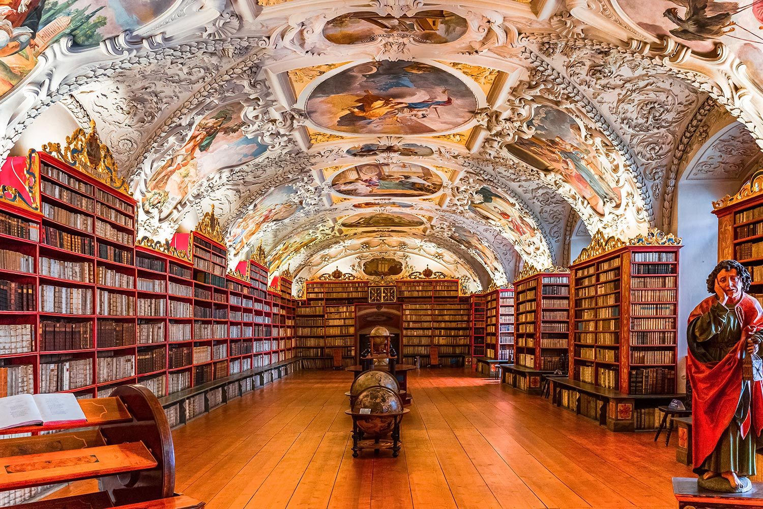 ucuzakesfet.com/prag-strahov-manastiri-kutuphane