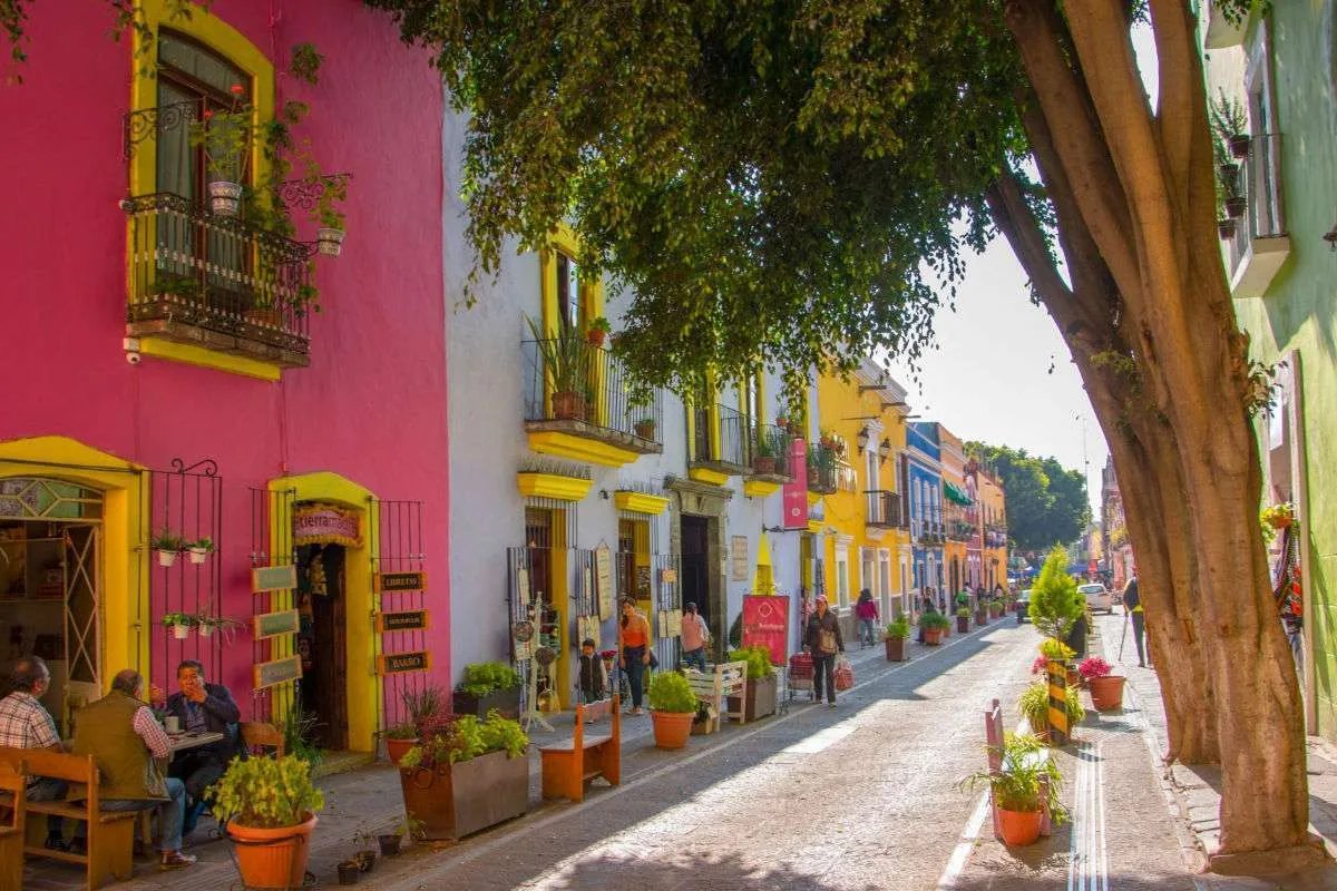Callejón de los Sapos & Barrio del Artista