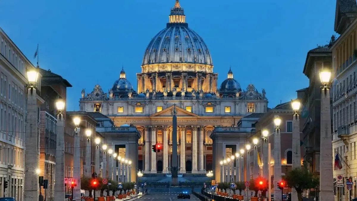 ucuzakesfet.com/roma-aziz-petrus-bazilikasi
