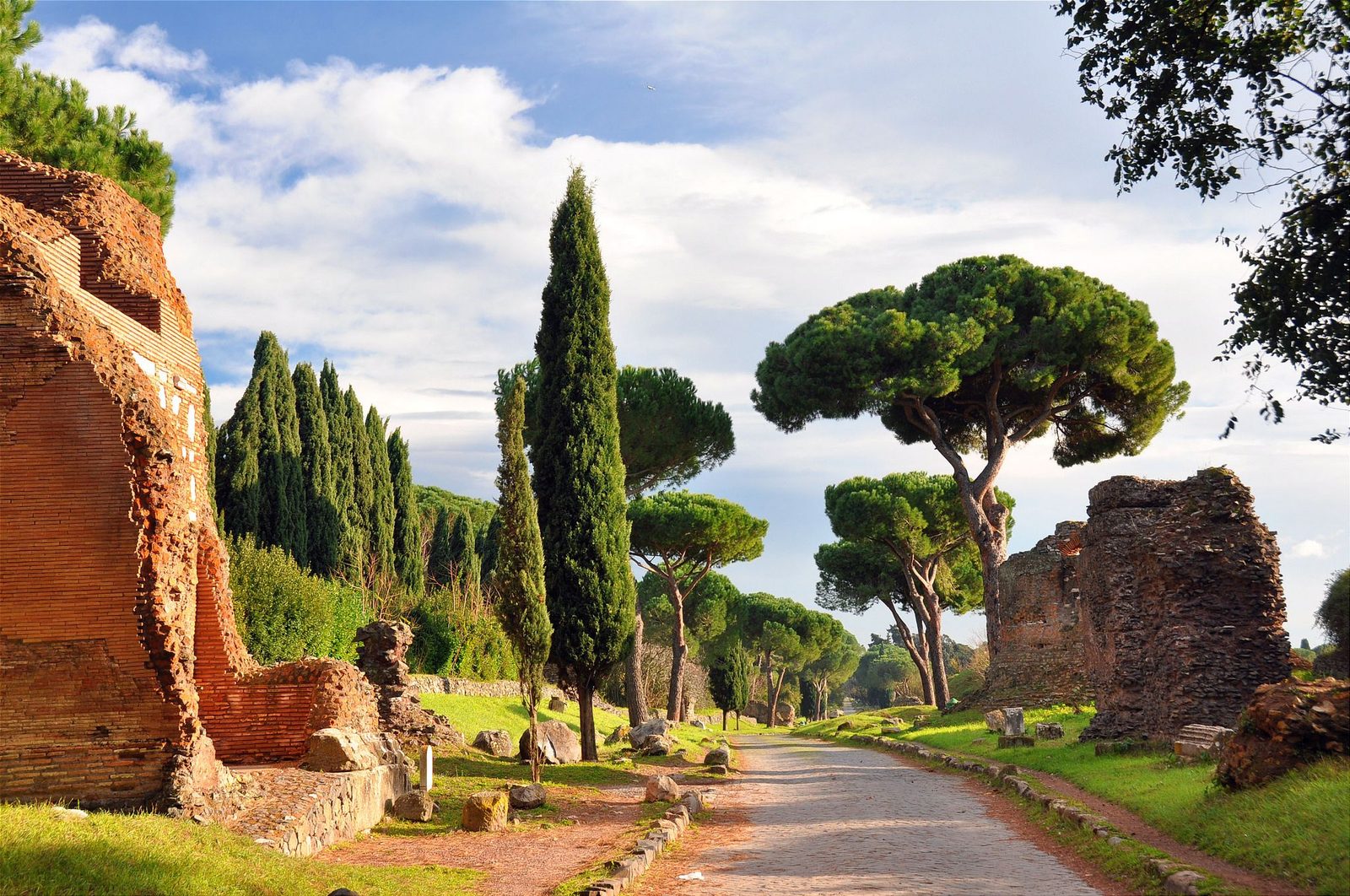 ucuzakesfet.com/roma-katakomblar-appia-antica