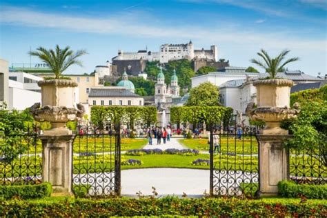 Salzburg Mirabell Sarayı + Bahçeleri