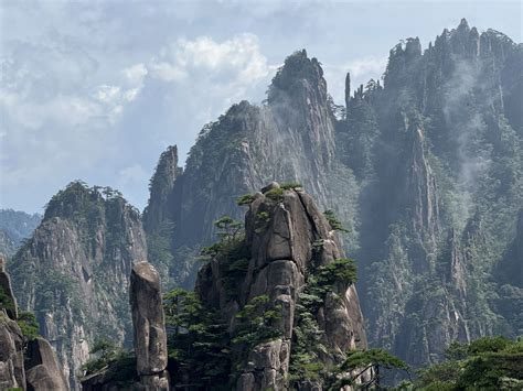 Huangshan (Sarı Dağ)