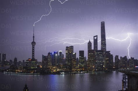 Şanghay Oriental Pearl Tower