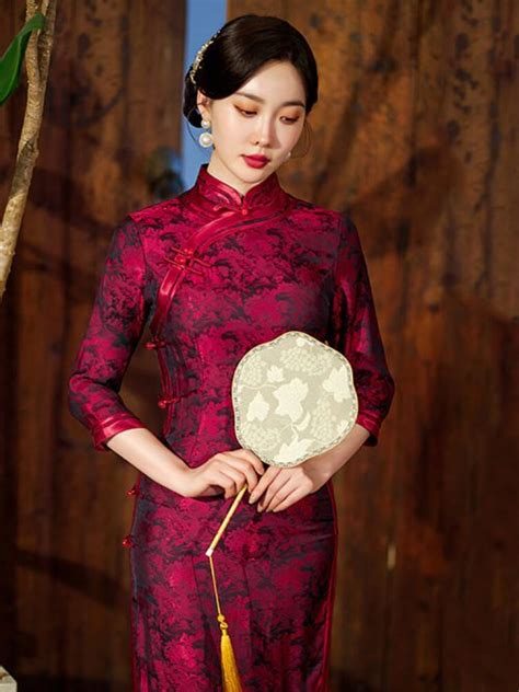 Qipao / cheongsam