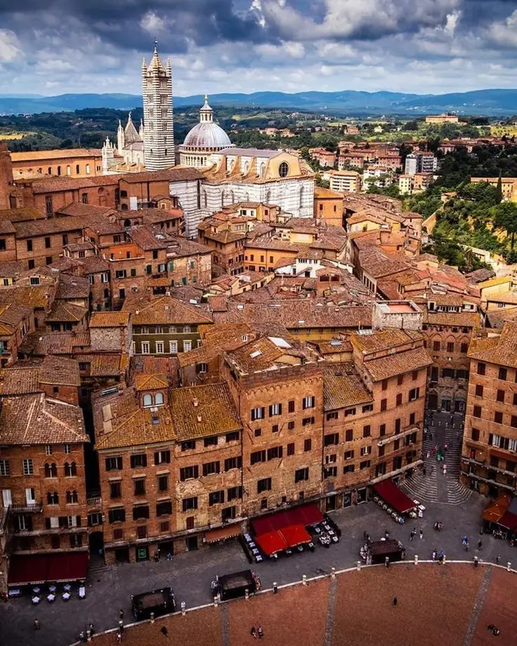 Siena: contrade mahalleler