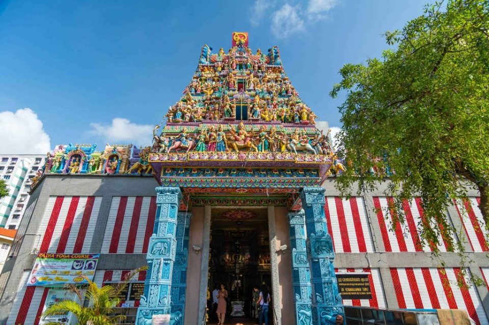 ucuzakesfet.com/singapur-little-india-sri-veeramakaliamman-tapinagi