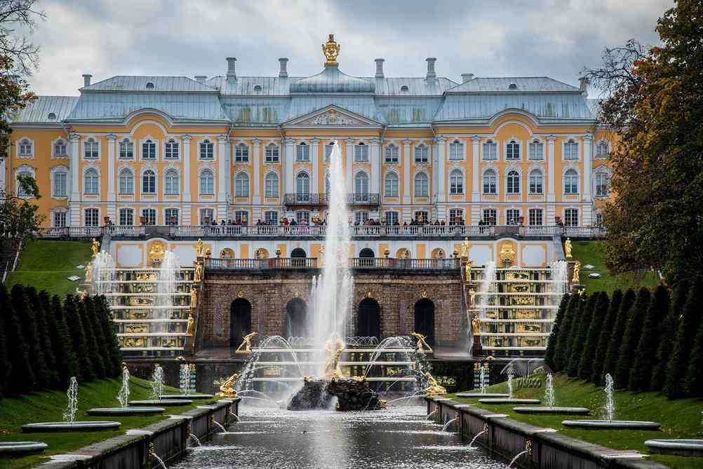 Peterhof Sarayı & Çeşmeler (günübirlik)