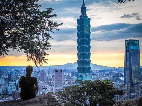 Taipei Elephant Mountain (Xiangshan)
