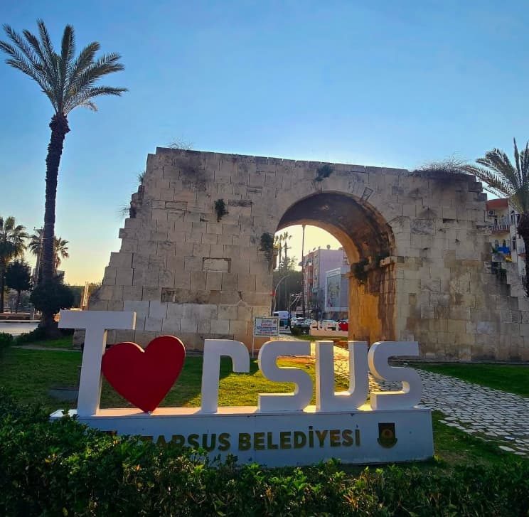 Tarsus Şehitlik (Çanakkale Şehitleri Anıtı)